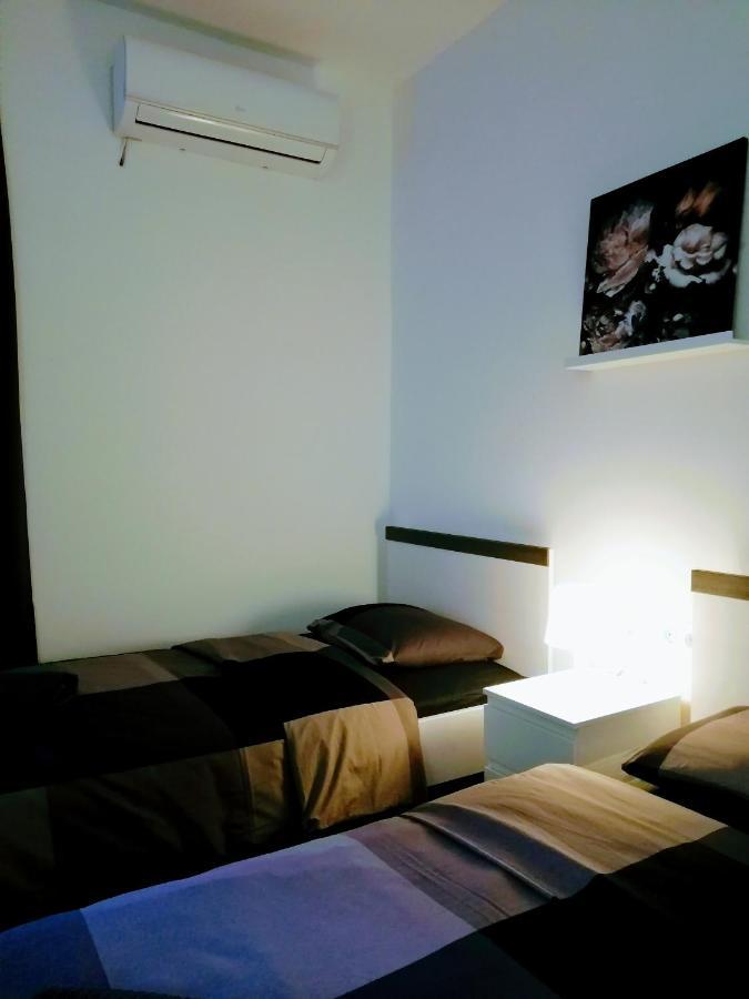 Zpula Center Studio Apartments Zewnętrze zdjęcie