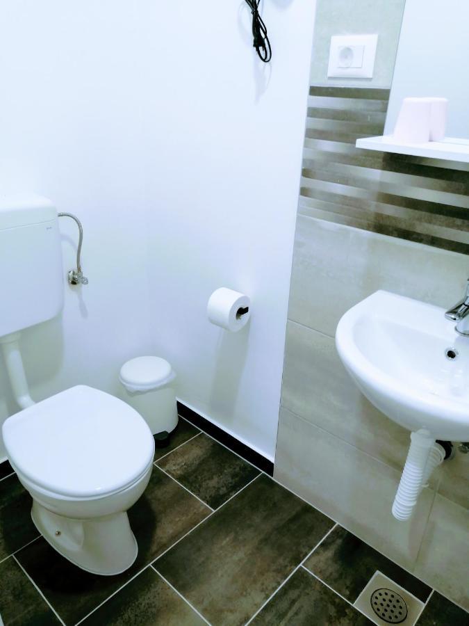 Zpula Center Studio Apartments Zewnętrze zdjęcie