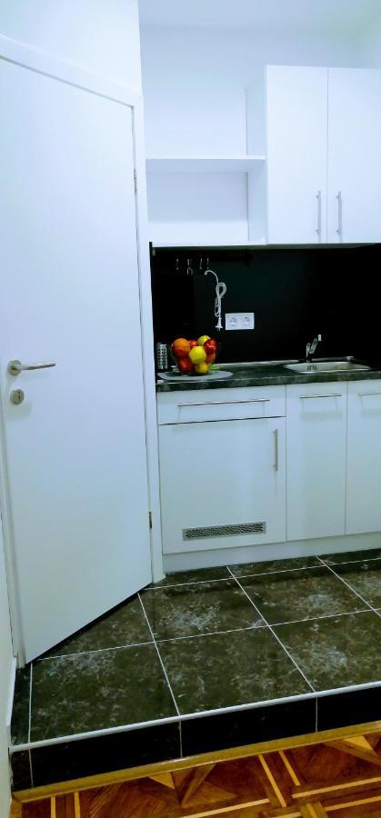 Zpula Center Studio Apartments Zewnętrze zdjęcie