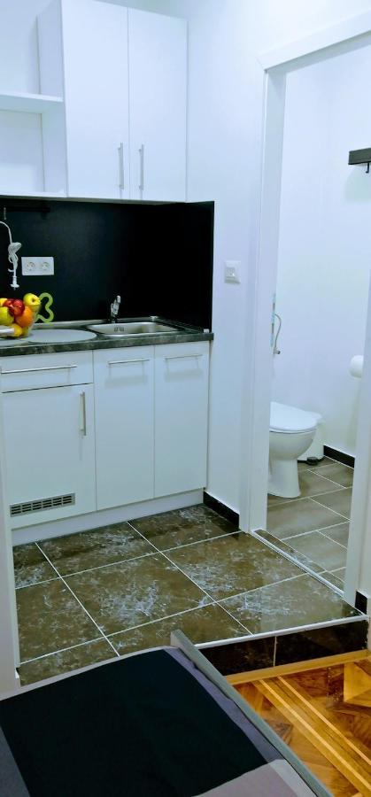 Zpula Center Studio Apartments Zewnętrze zdjęcie