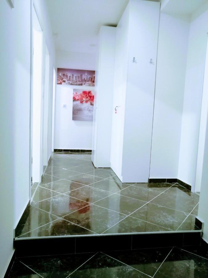 Zpula Center Studio Apartments Zewnętrze zdjęcie