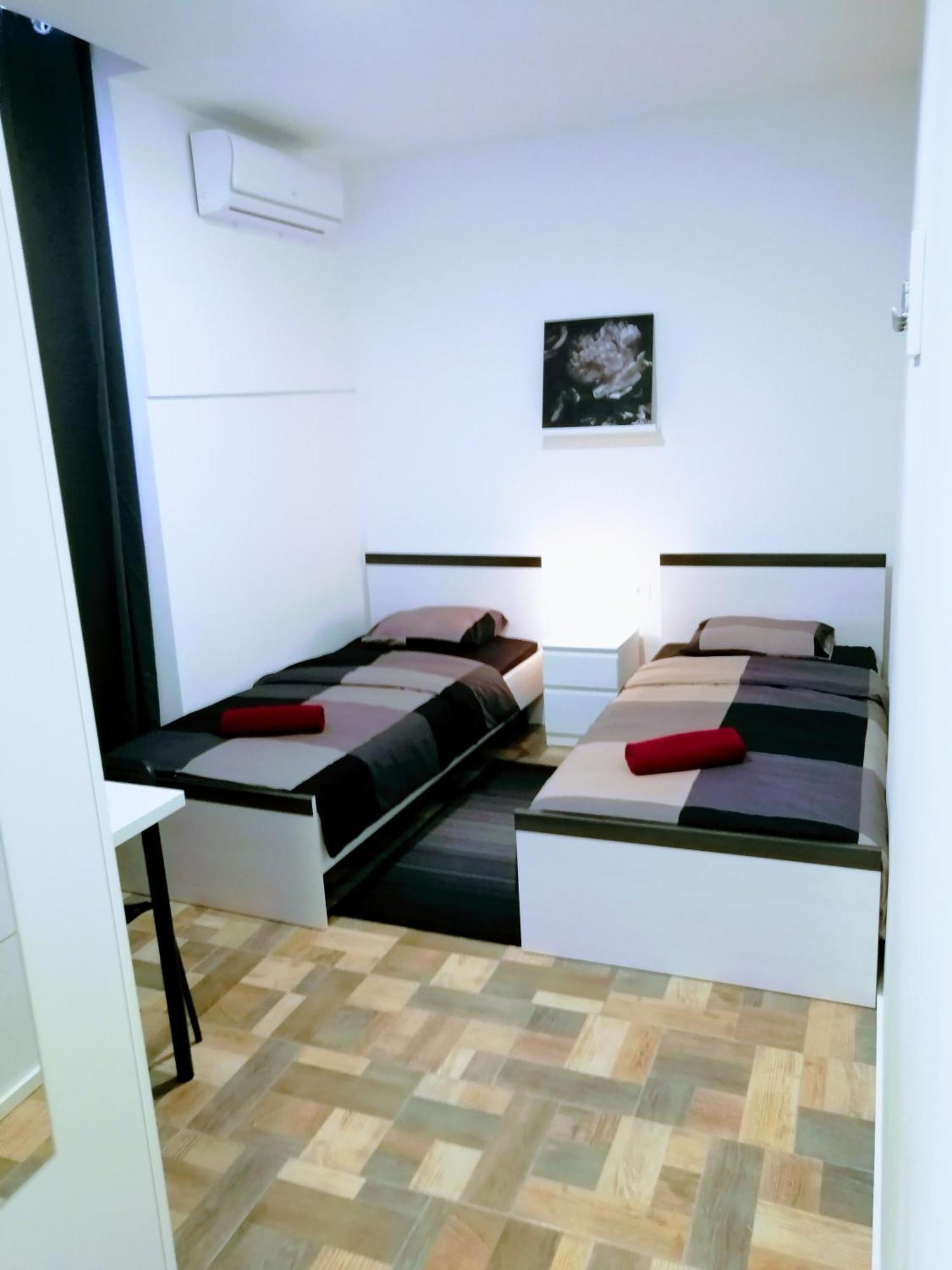 Zpula Center Studio Apartments Zewnętrze zdjęcie